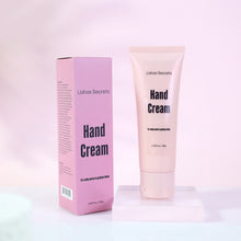 Laden Sie das Bild in den Galerie-Viewer, Hand Cream - für seidig weiche Hände (vor allem im Winter)